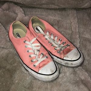 Low top salmon converse